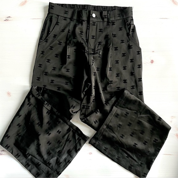 Chic Designer Black Patterned Pants - Picture 2 of 7